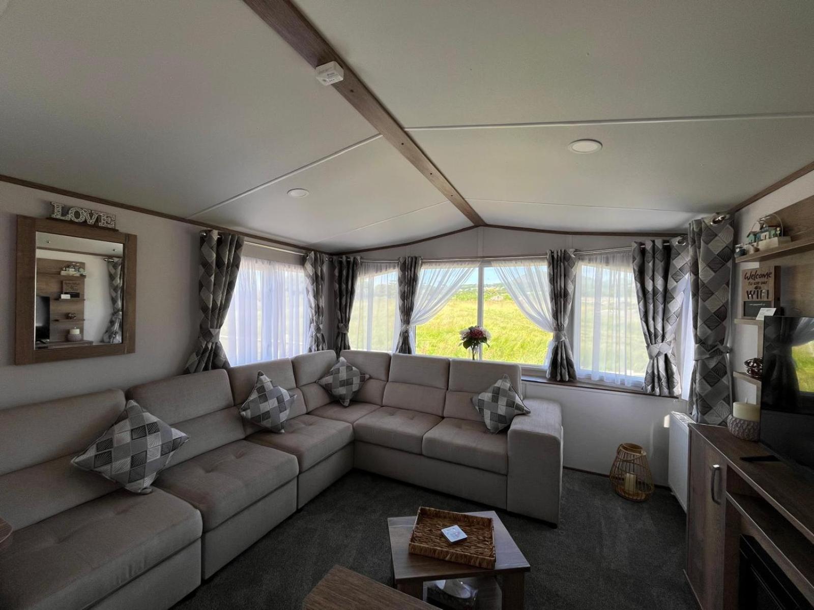 Visma Caravan Llanddwywe Buitenkant foto
