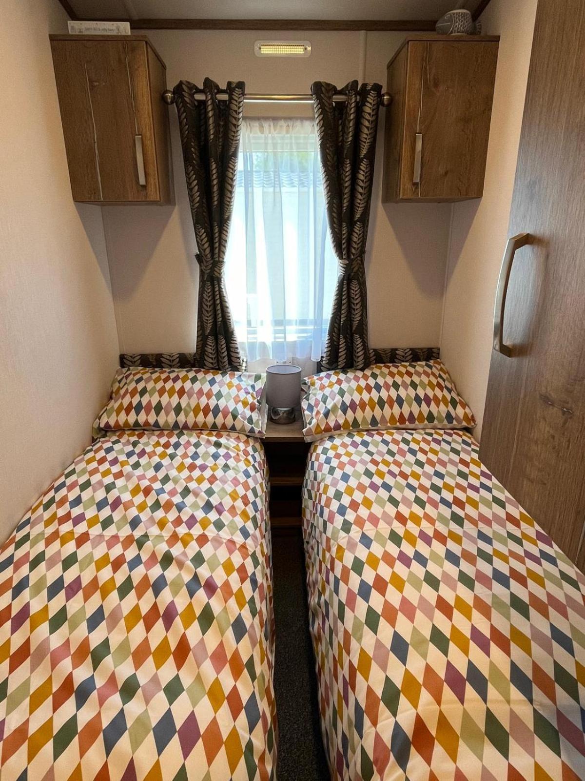 Visma Caravan Llanddwywe Buitenkant foto